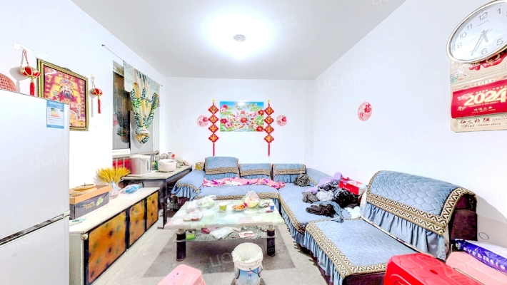 鸿文花苑二手房实景图