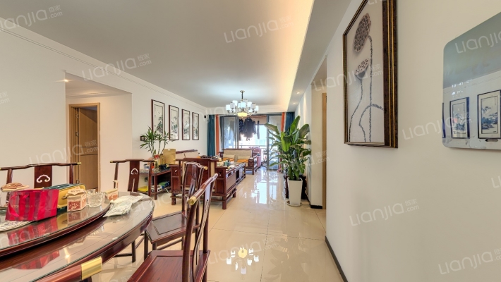 海伦国际依云郡二手房实景图