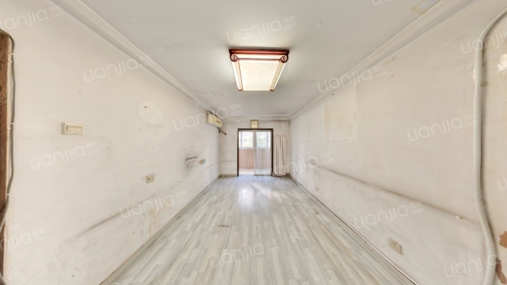 新闻里二手房实景图