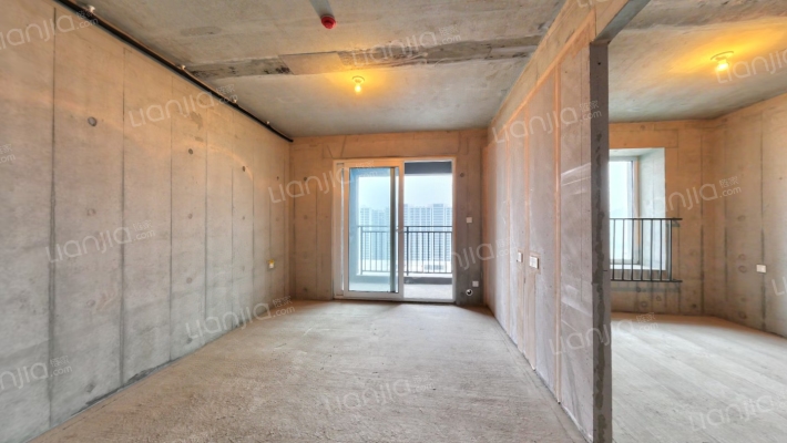 万科东望上珺二手房实景图