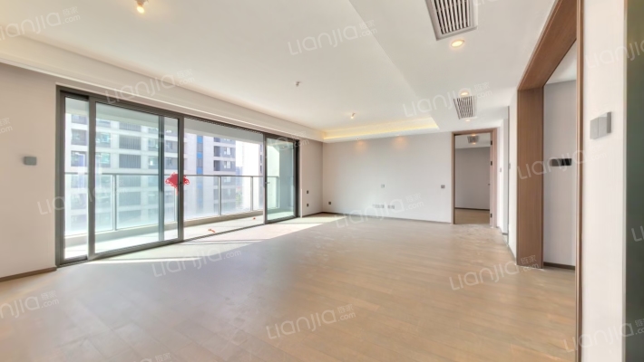 铂悦春和万象二手房实景图