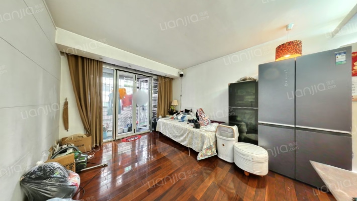 八达商城二手房实景图