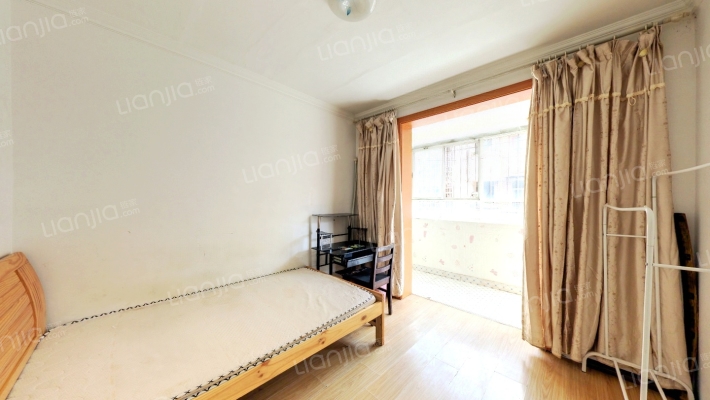 市服务公司宿舍二手房实景图