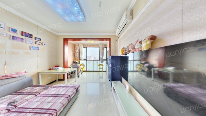 晶宝维吉尼亚二手房实景图