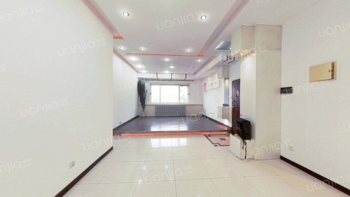 世纪广场二手房实景图