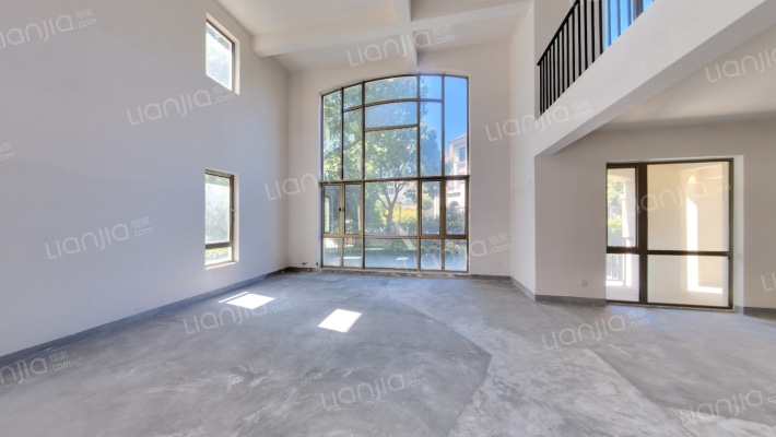 雅戈尔香湖丹堤一期二手房实景图