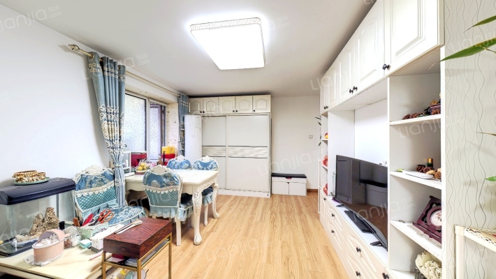 鹤园里二手房实景图