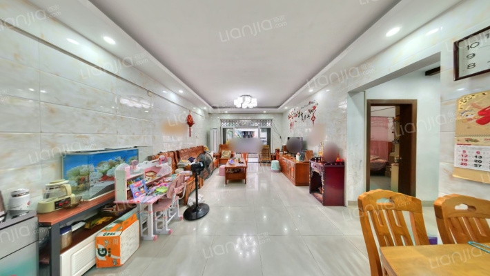 海诚名轩二手房实景图