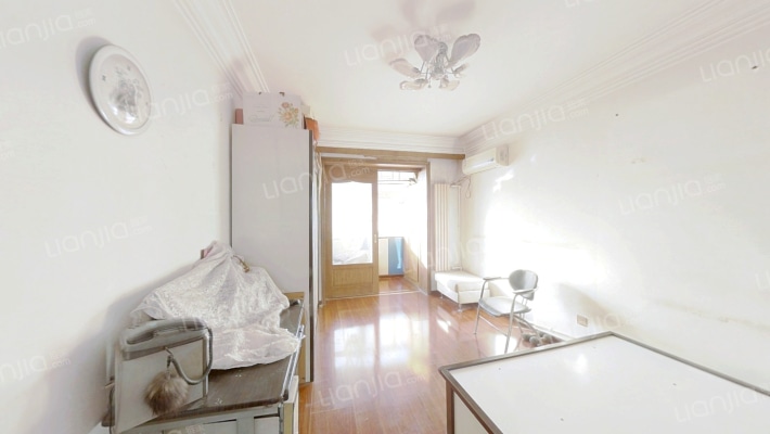 地质楼二手房实景图