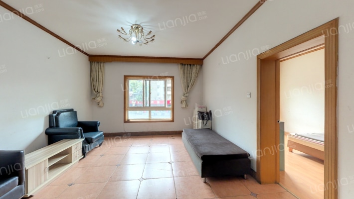 棕南华苑二手房实景图