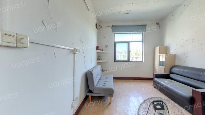 无线电一厂宿舍二手房实景图