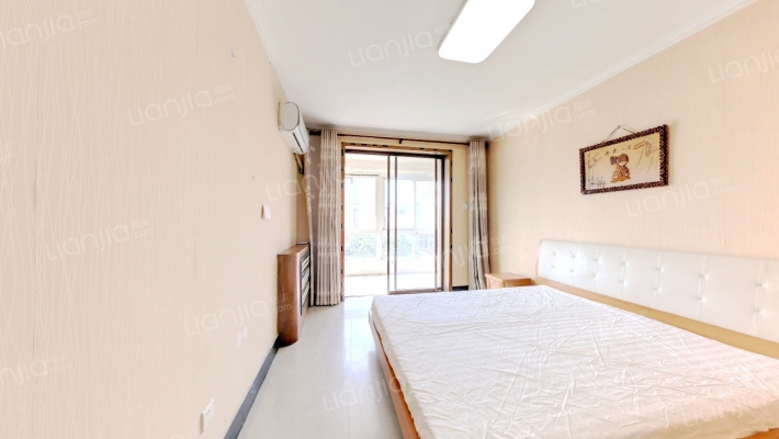 蓝地怡园二手房实景图