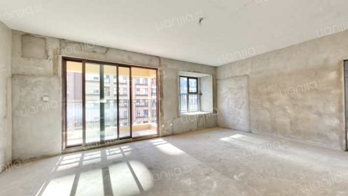 华侨城公园悦府二手房实景图