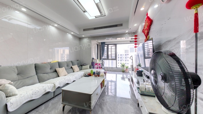 铂钻花园二手房实景图