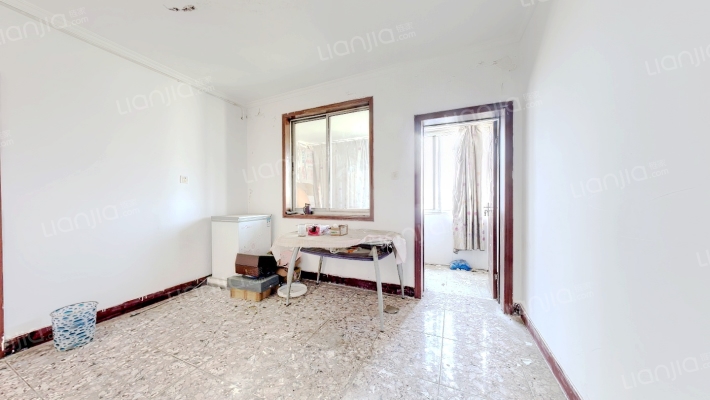 中经路6号二手房实景图