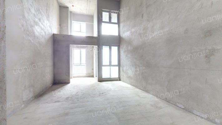 美联中心二手房实景图