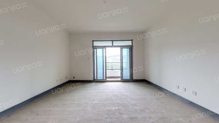 融创伊顿庄园一期二手房实景图