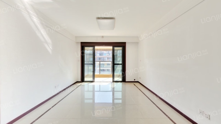 融创九棠府二期二手房实景图