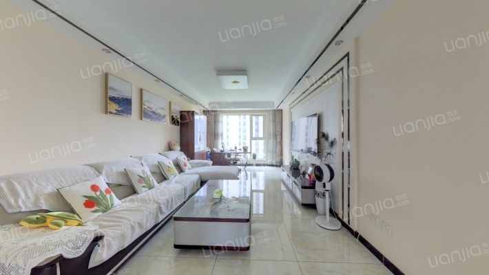 精装修 南北通透三居室 中间楼层 全天采光无遮挡-客厅