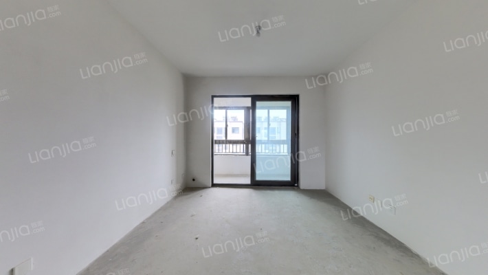 和昌绿地新悦湾二手房实景图