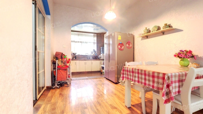 御庭苑A区二手房实景图