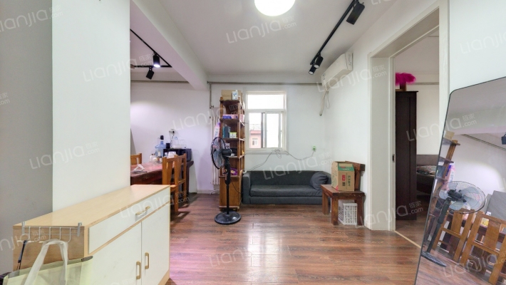 旅游学校家属院二手房实景图