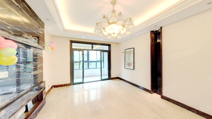 新维中央美地二手房实景图