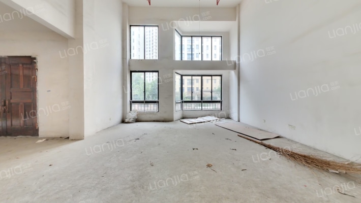 万客隆商城二手房实景图