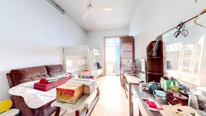 宏伟厂小区二手房实景图