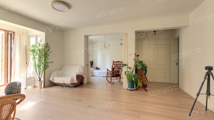 维多莉雅花苑二手房实景图