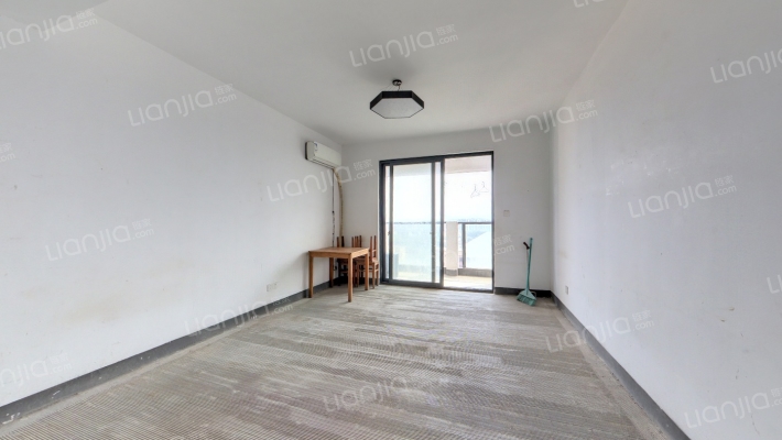 鹿湖庄园二手房实景图