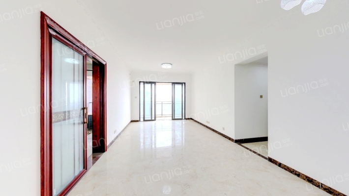 世荣蓝湾半岛二手房实景图