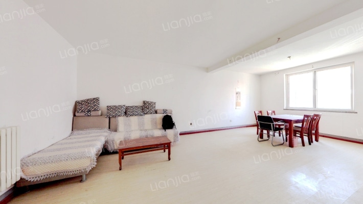 东风小区二手房实景图