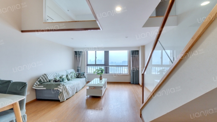 南钻金座二手房实景图