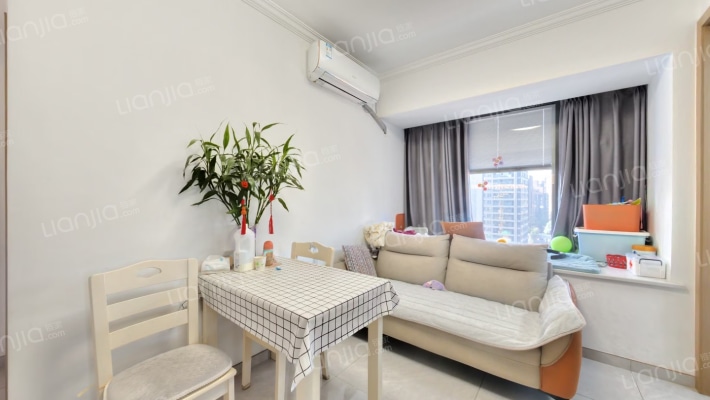 翠秋名邸二手房实景图