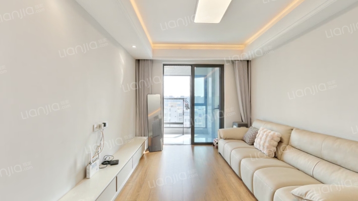 江铃新力铂萃中央二手房实景图