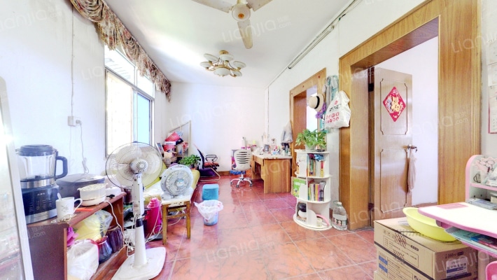 荣军医院生活小区二手房实景图