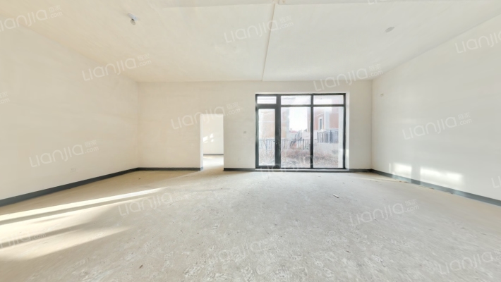 青岛小镇科莫湖二手房实景图