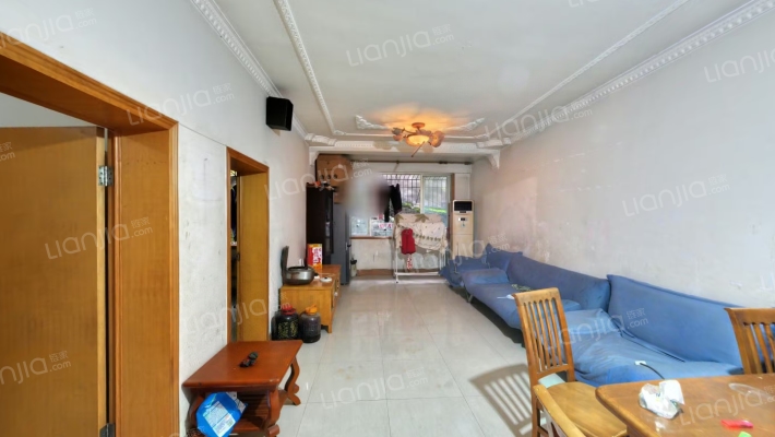 依山住宅小区二手房实景图