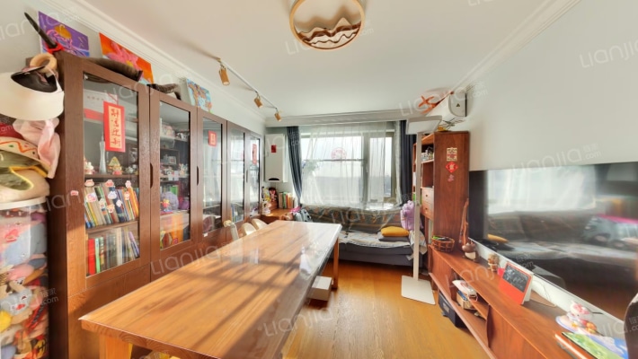 东一时区二手房实景图