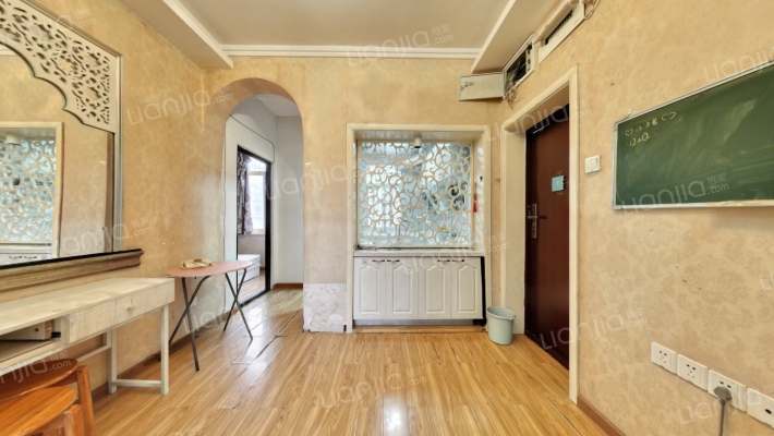 美颂雅庭二手房实景图