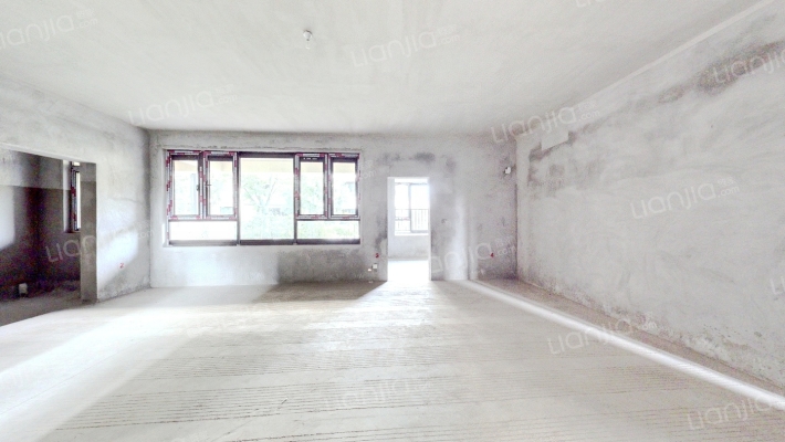 昕晖麓台山舍二手房实景图