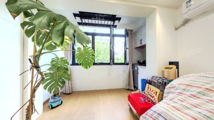 安顺路322号二手房实景图