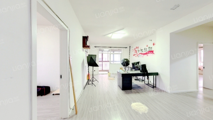 中瑞华府二手房实景图