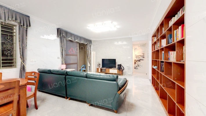 格林童话世界四期二手房实景图