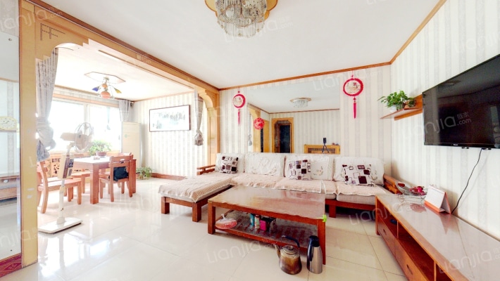 信特花园C区二手房实景图