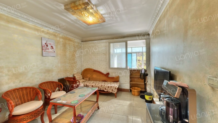 关上工商局宿舍二手房实景图