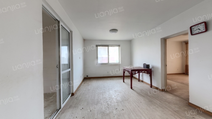 公园佳苑南区二手房实景图