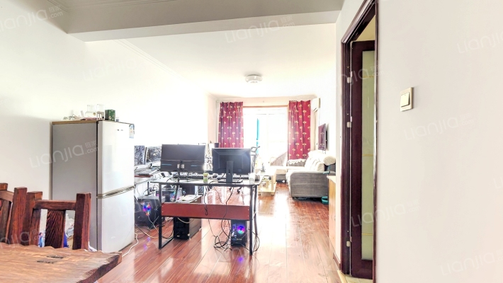 全南两居室  有装修  拎包入住 有房本-客厅