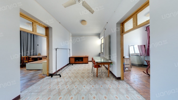 七一三航海小区二手房实景图